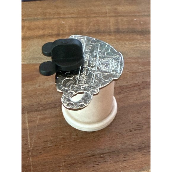 Disney Pin Mickey Trading Pin Mad Tea Party Teacup Yellow Alice in Wonderland - Picture 2 of 3